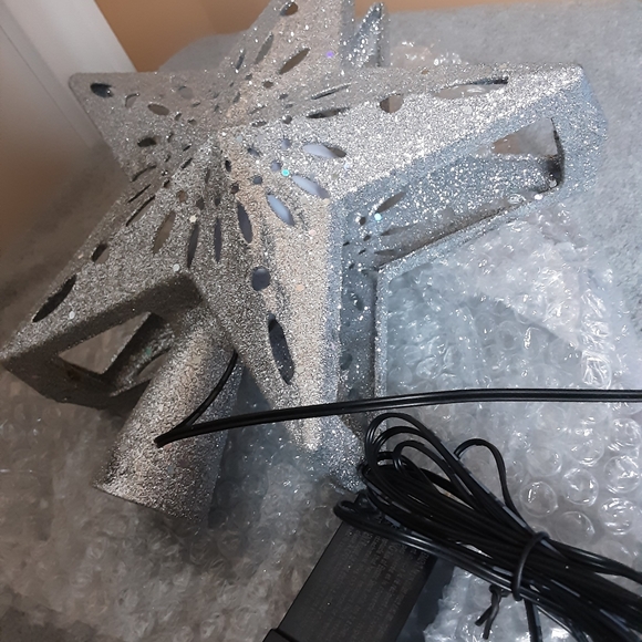 NEW Silver Glitter Star Christmas Tree Topper w/LED rotating pattern lights - Picture 3 of 11